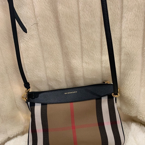 🌷💯Authentic Burberry Vintage Check Crossbody & Wallet🌷 - Picture 4 of 16